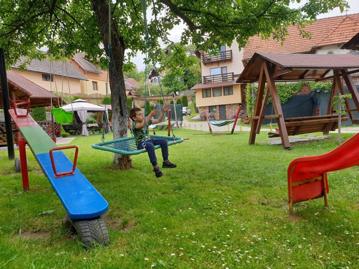Pensiunea Sarah Bran Bran  Buitenkant foto