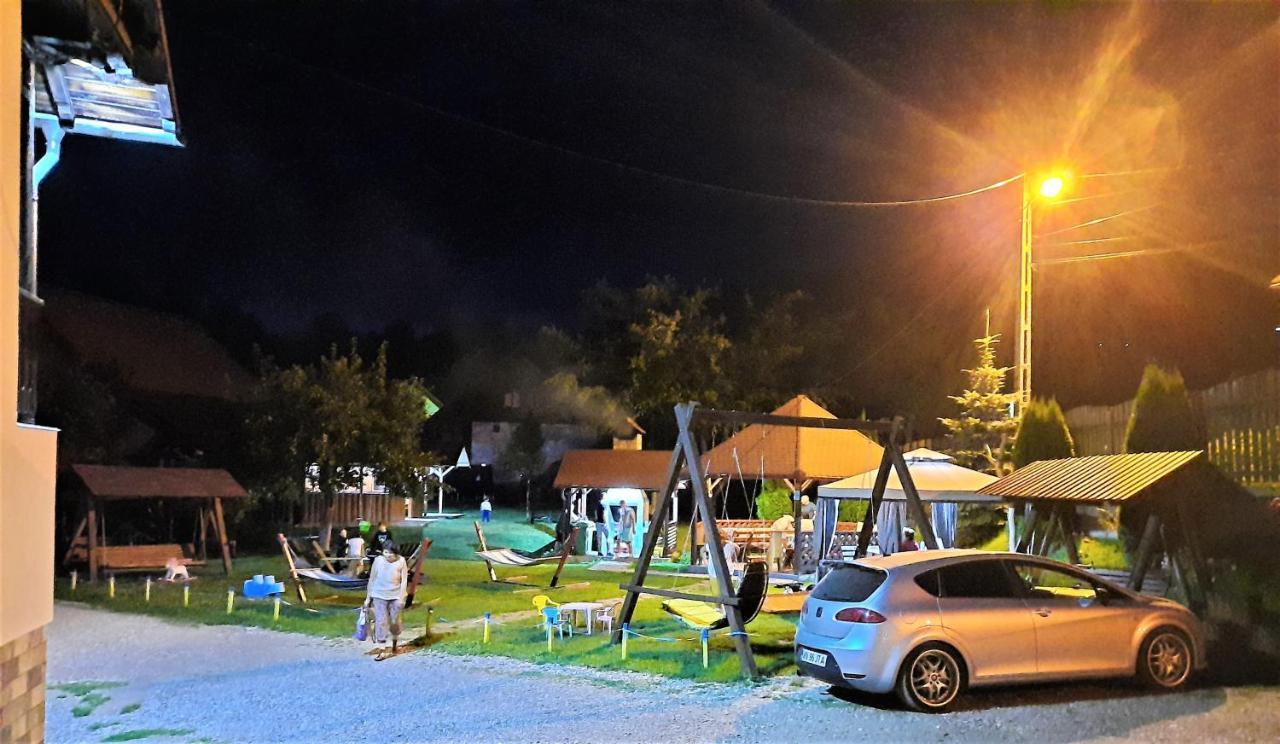 Pensiunea Sarah Bran Bran  Buitenkant foto